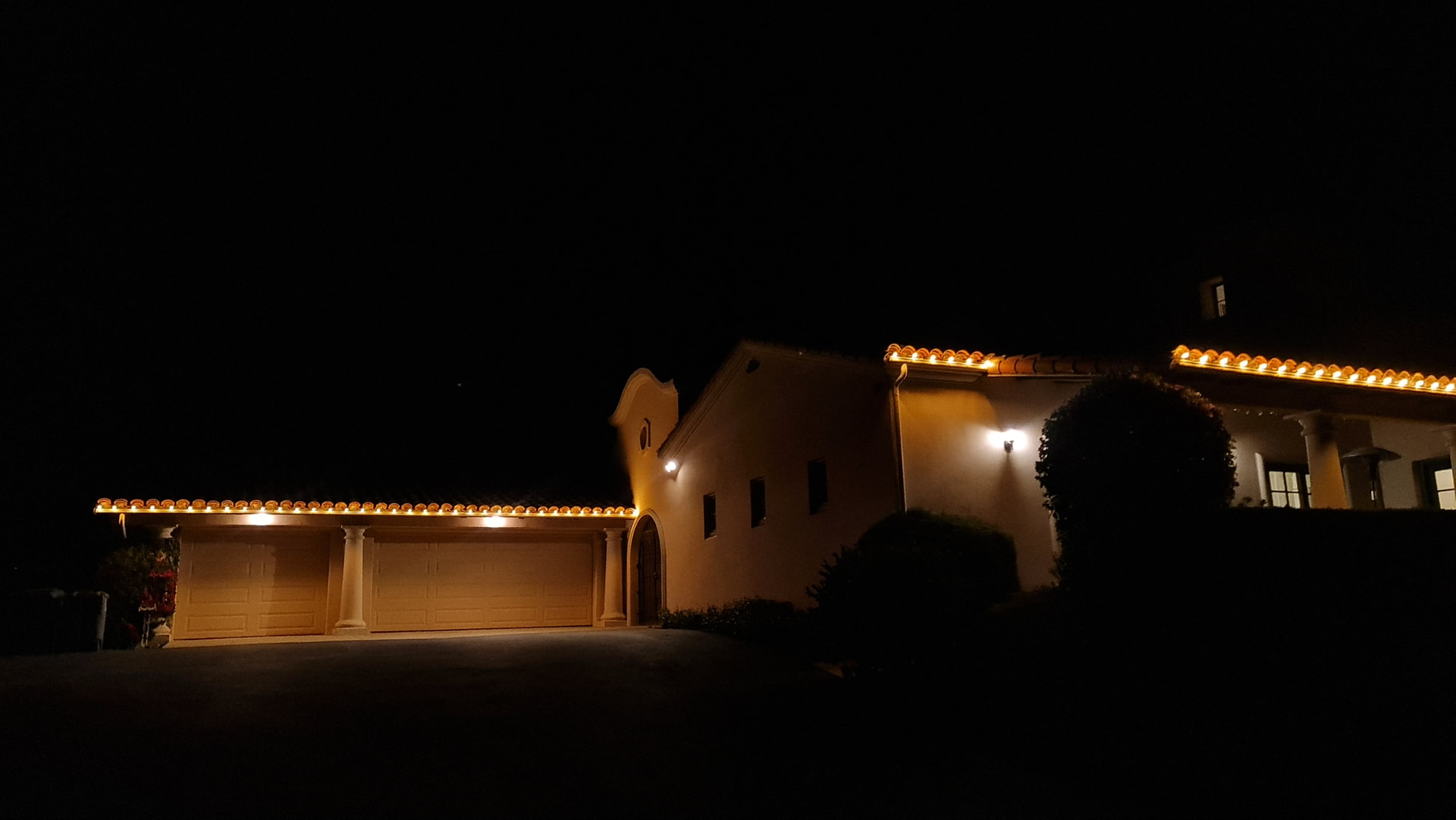 Christmas Lights in Alamo